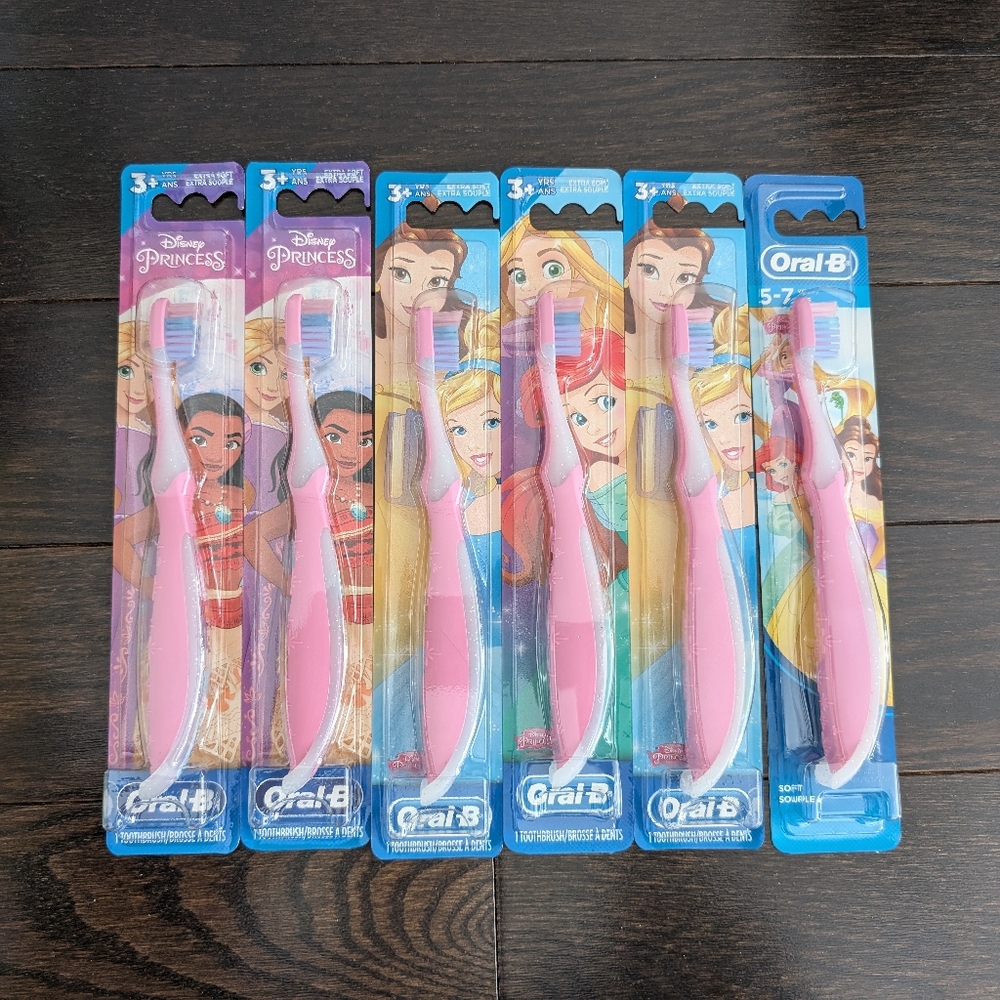 NWT Oral-B Disney Princess Kids Toothbrush (Set of 6)